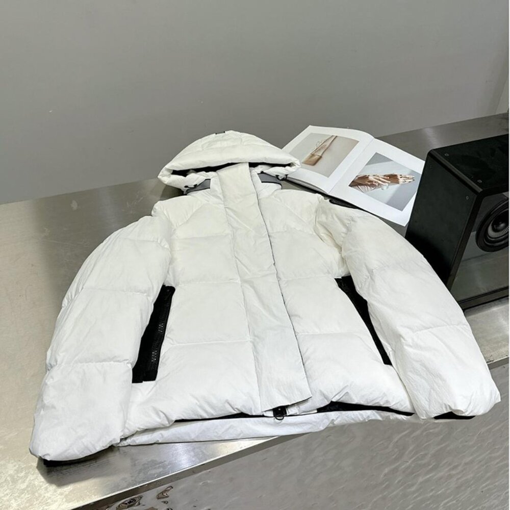Canada Goose Hooded White Down Jacket - Picture 7 of 9